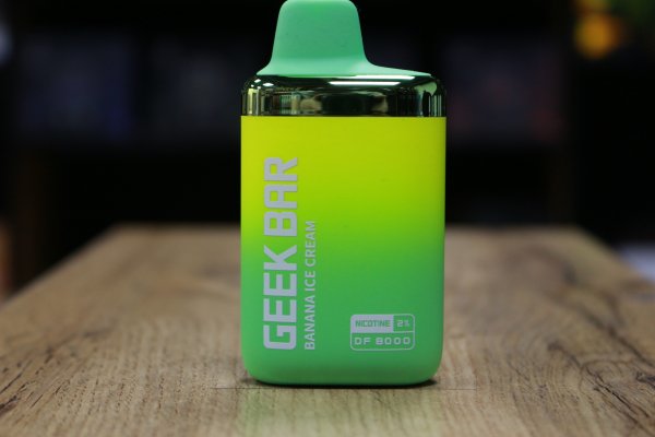 GEEK BAR DF8000 Банановое Мороженное
